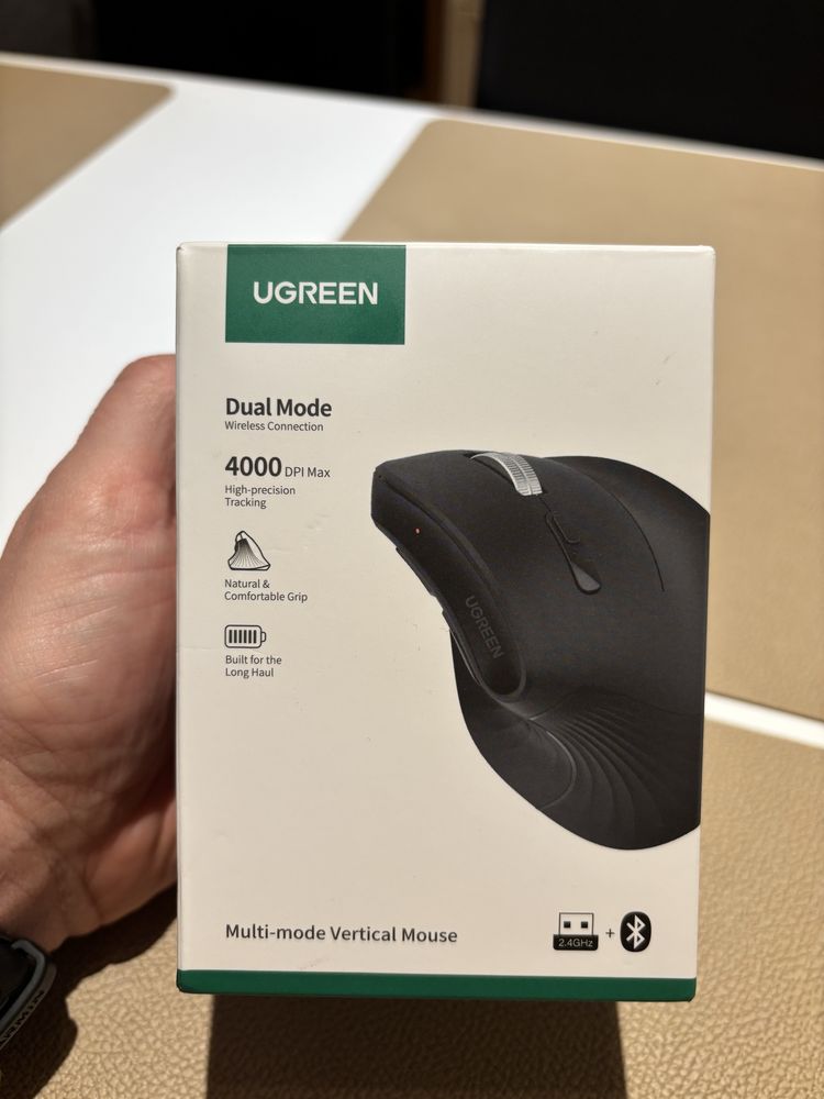 UGREEN Pionowa ergonomiczna mysz bezprzewodowa