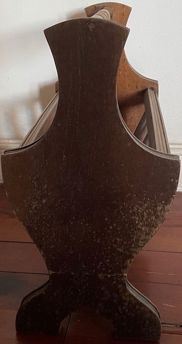 Porta-revistas e jornais em madeira (Antiguidade)