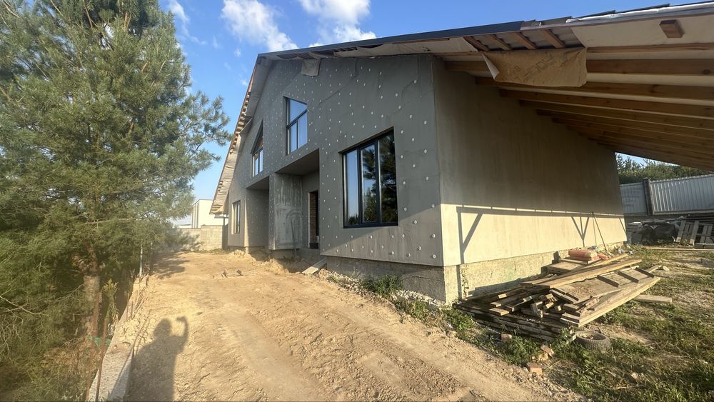 Котедж за Луцьким кільцем .Можна під єОселю