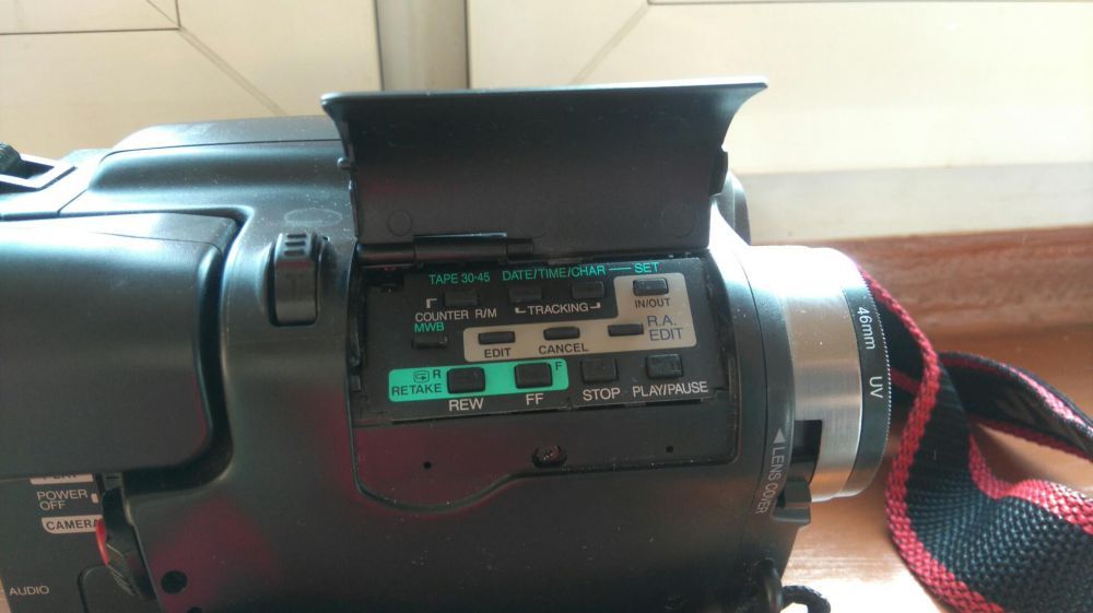 Kamera JVC GR-AX210 VHS C