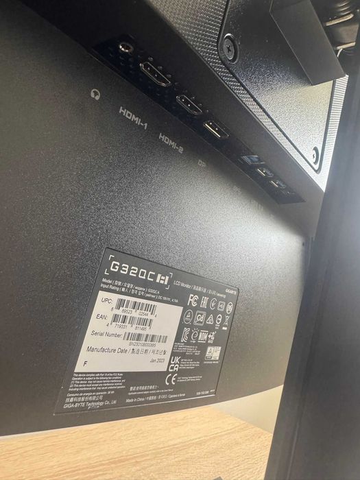 Monitor Curvo Gigabyte 32" G32QC VA 165Hz 1ms