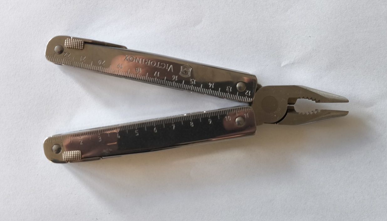 Multitool Victorinox SwissTool