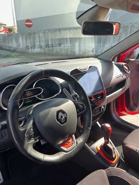 Renault Clio IV RS 200CV