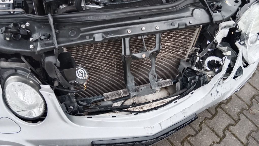 Mercedes E klasa W211 Lift 1.8 kompresor uszkodzone .