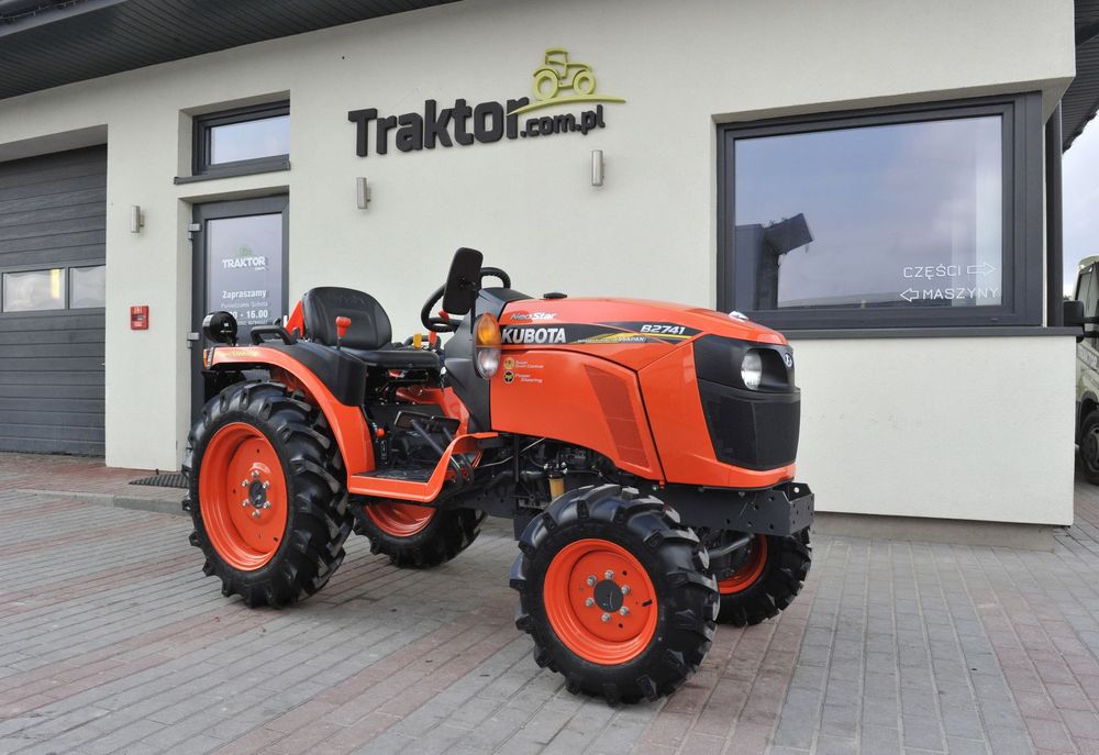 Kubota B2741 4x4 27KM  traktorek komunalny, ciągnik sadowniczy