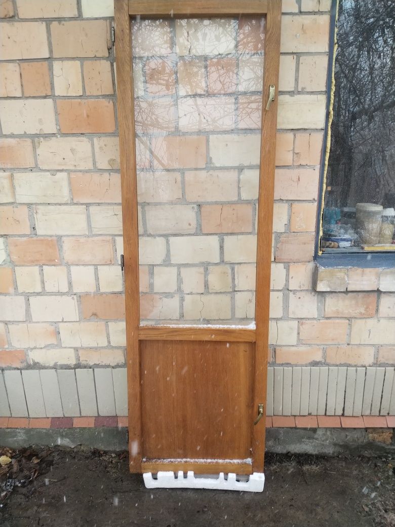Продам дверь дубовая балконная