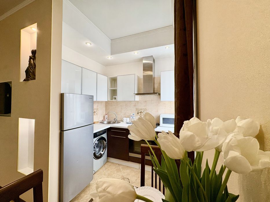 (9)Квартира подобово з Джакузі проспект Науки 24 М.Наукова Госпіталь