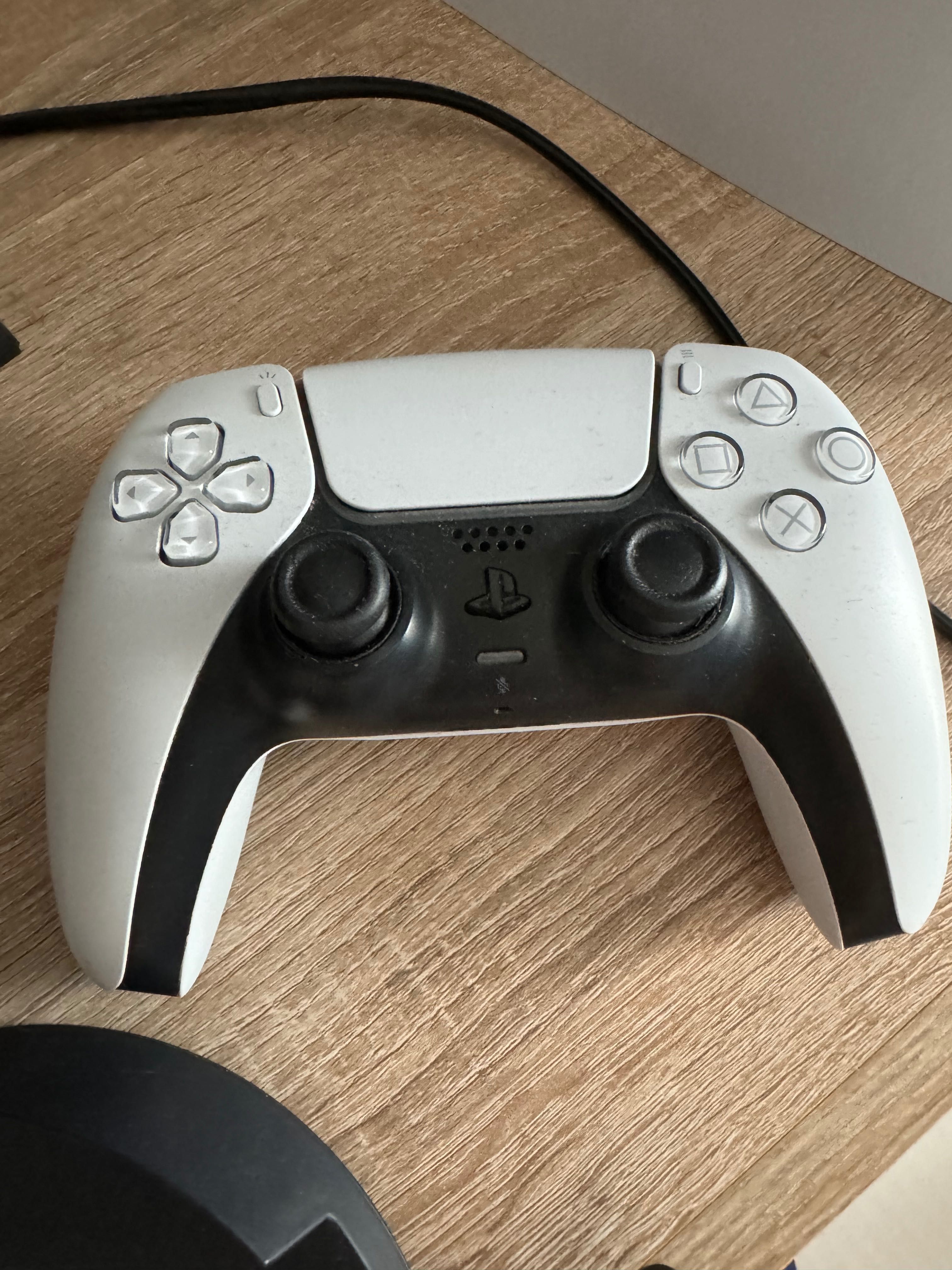 Konsola ps5 z napędem