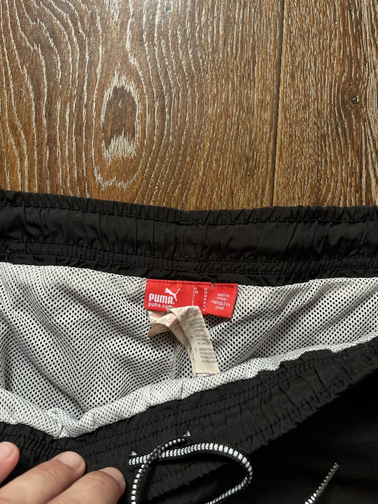 Нейлонові чорні штани Puma