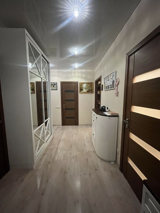 ЭКС!Госпрограммы!Красивая 3 к. 90м р-н Небесной сотни! Дорогой ремонт