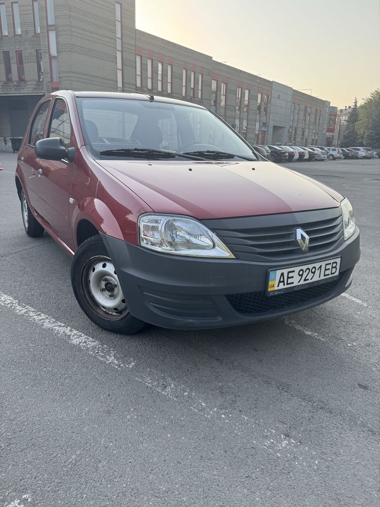 Renault Logan 1.4 2009 року з МІНІМАЛЬНИМ пробігом