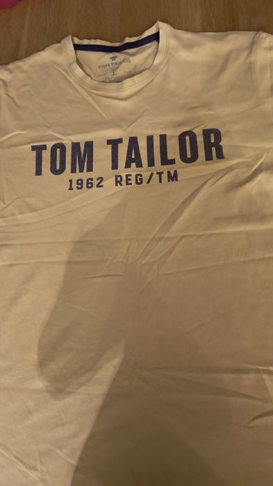 Thishert męski nowy