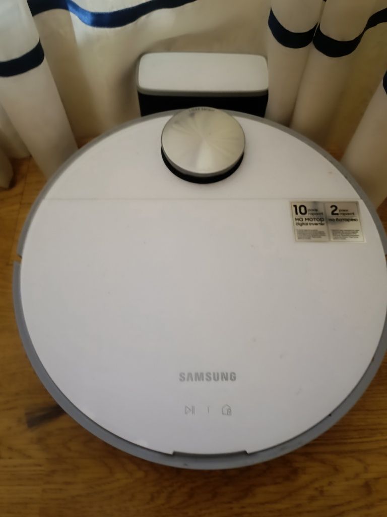 Робот пилосос Samsung