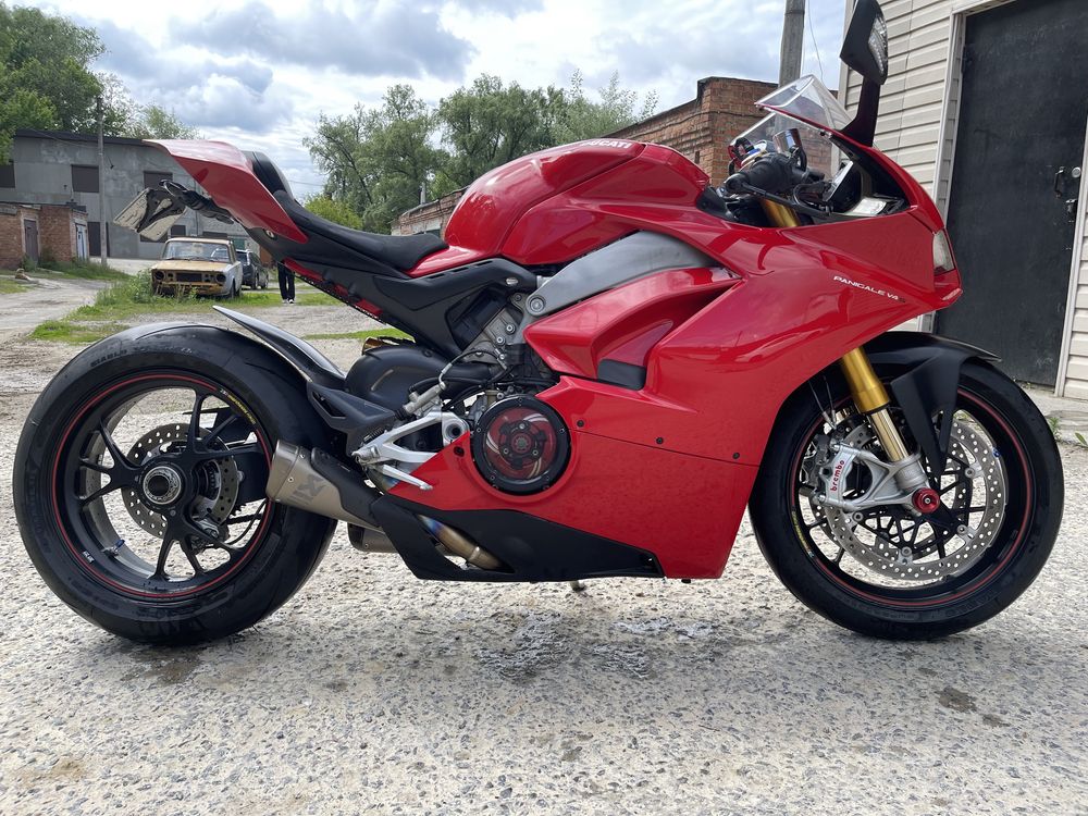 ducati panigale v4s ,streetfighter v4 panigale v4 запчасти