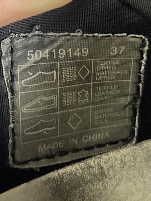 Hugo Boss кроссовки 37 размер женские черные