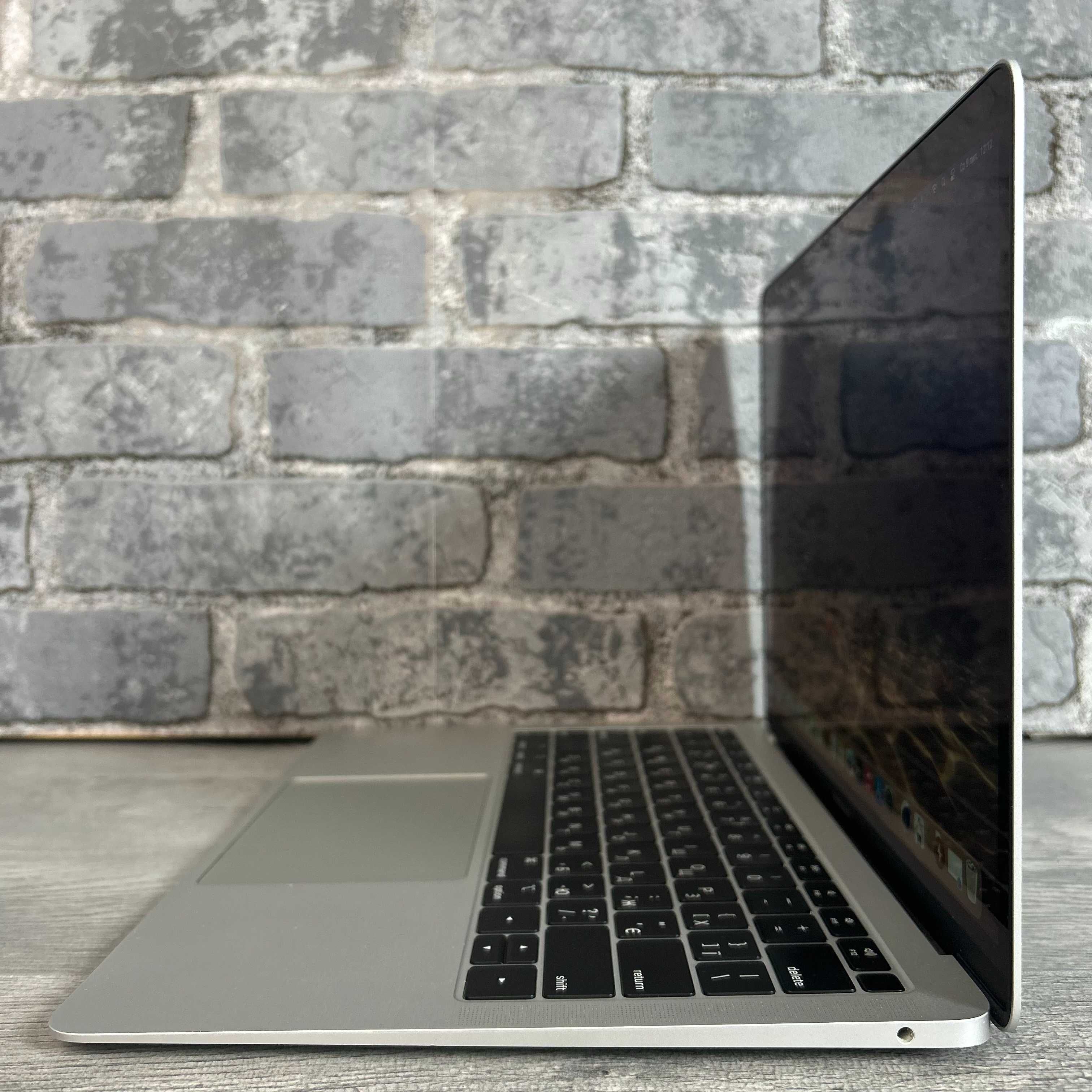 Ноутбук Apple MacBook Air 13 2018 Silver (i5 | 16Gb | 256Gb SSD)