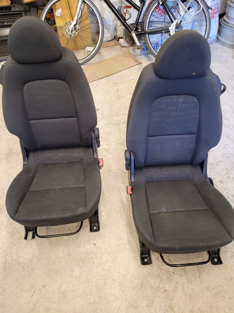Fotele Colt z30 wnętrze mitsubishi Colt 3D