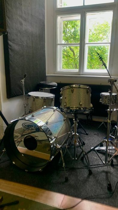 Кімнати для занять на ударних інструментах, репетиції на барабанах