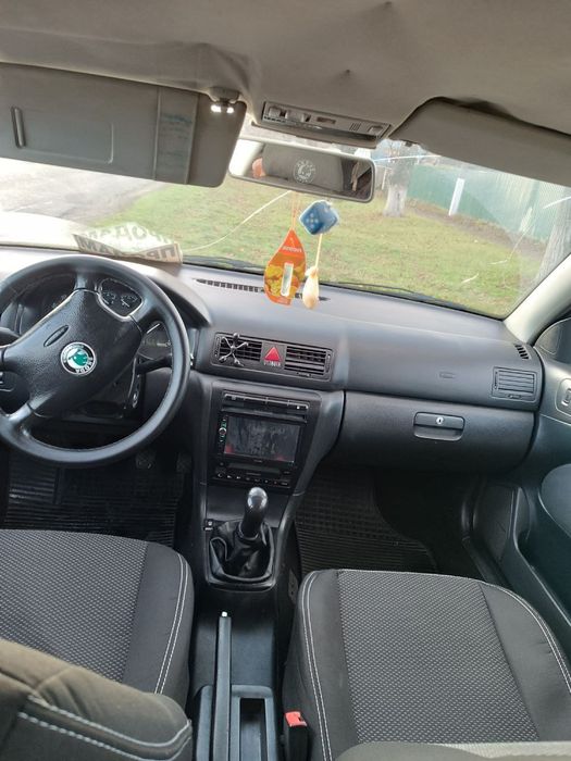 В продажі Шкода тур 2007р