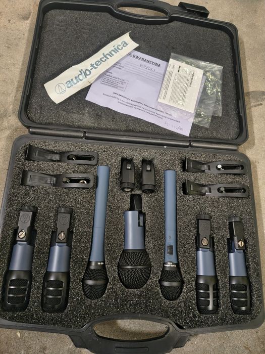 Zestaw mikrofonów do nagłośnienia perkusji i innych instrumentów.