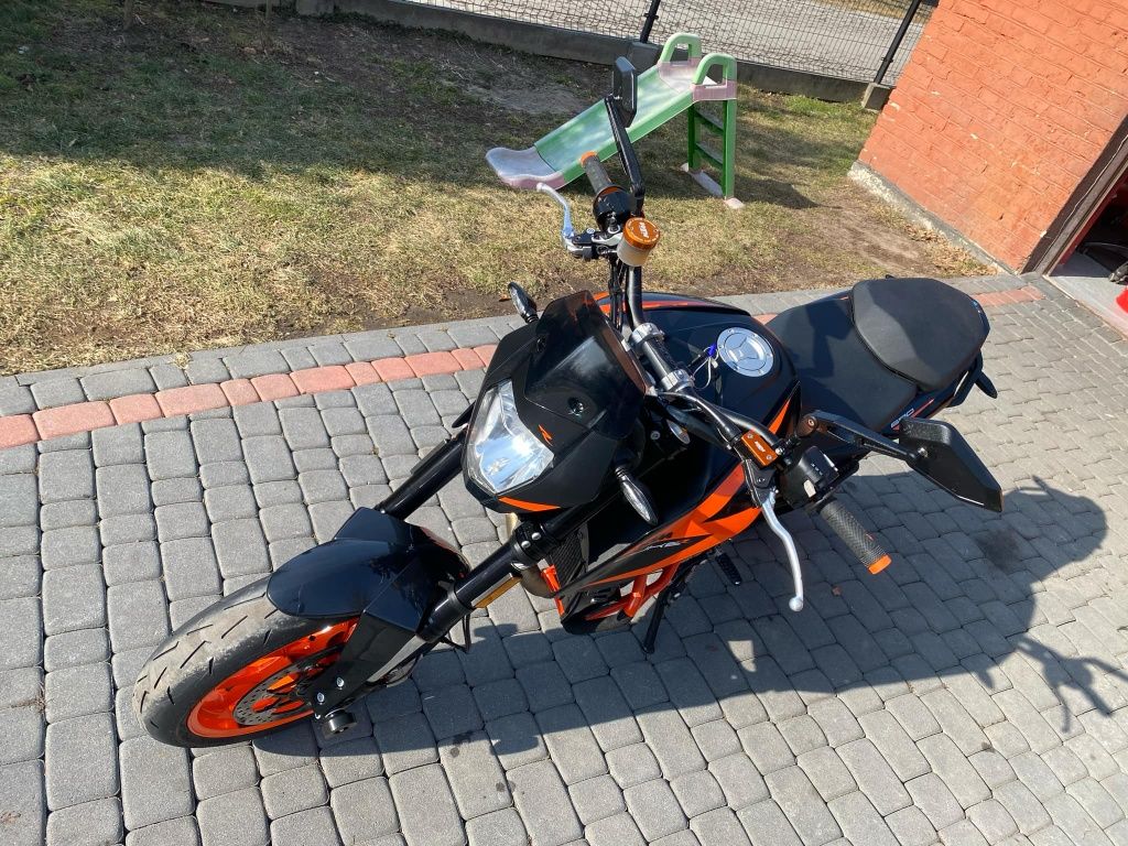 KTM 690 Duke R doinwestowany