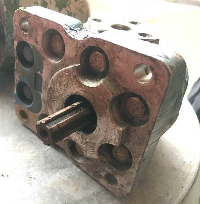 Насос радянський НШ-10В-3-Л