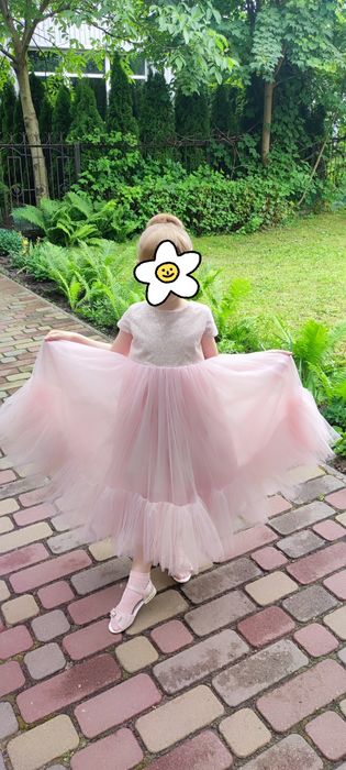 Святкове плаття для дівчинки