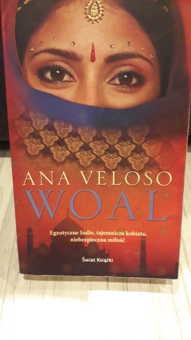 Książka  Ana Veloso ,,Woal"