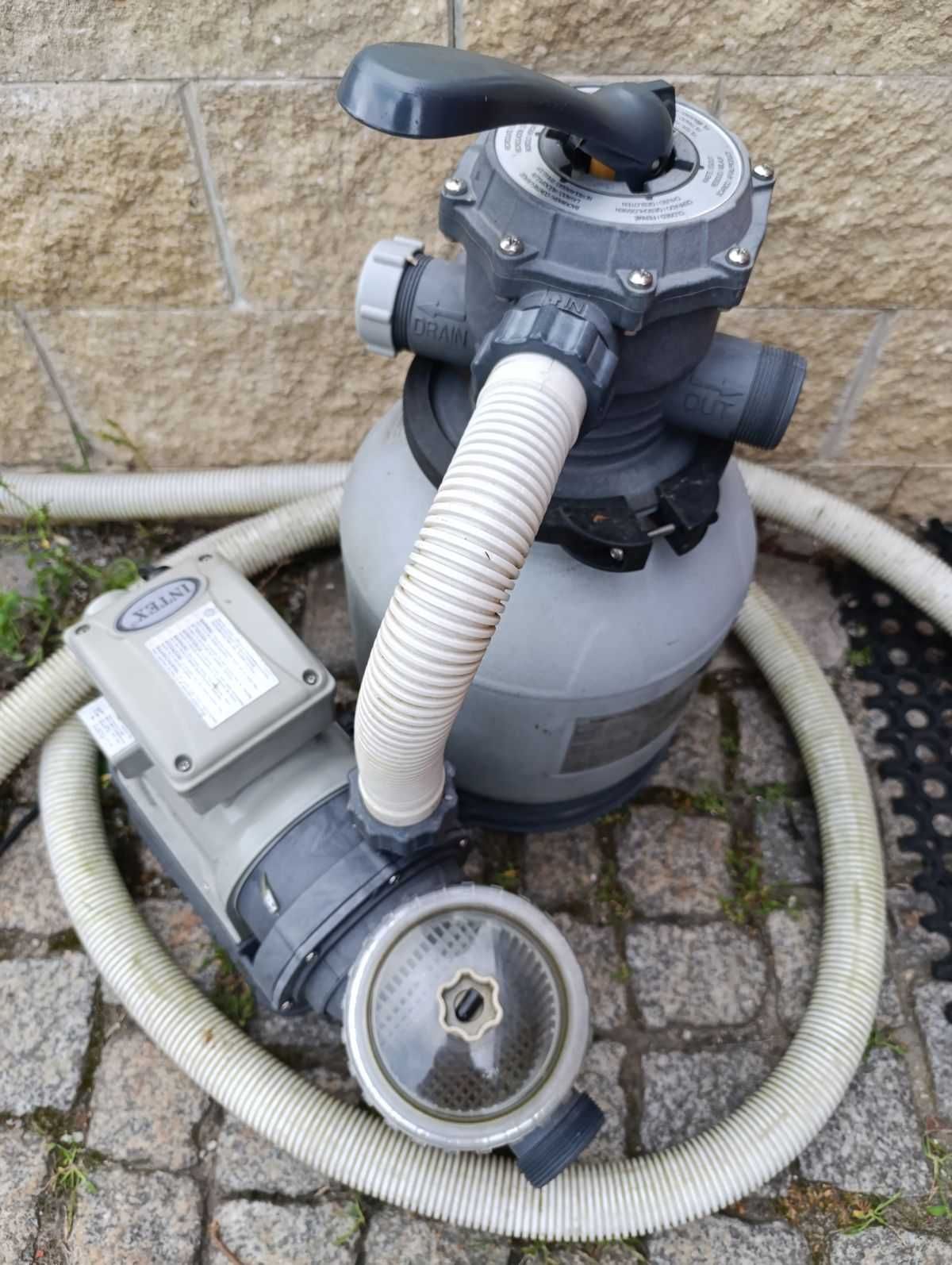 Filtr piaskowy z pompą INTEX SF80220-1 + kulki filtracyjne