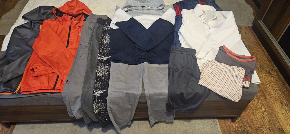 Paka ubrań dla chłopaka rozmiar 140-152