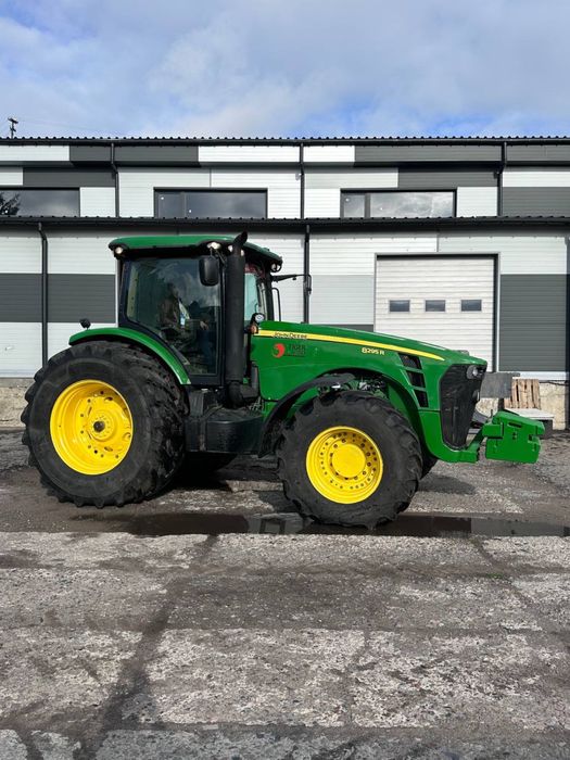 Трактор John Deere 8295 R