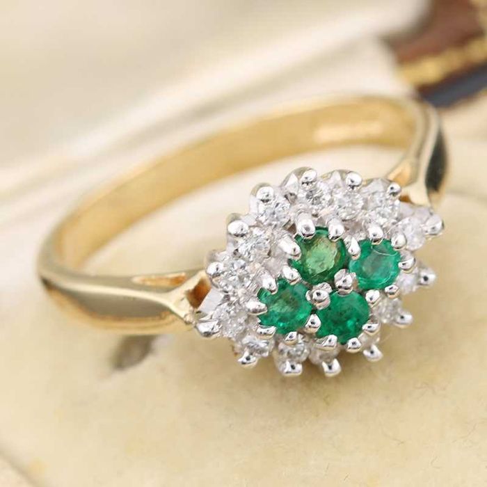 Złoty pierścionek ze szmaragdami i diamentami 0.42ct 9K