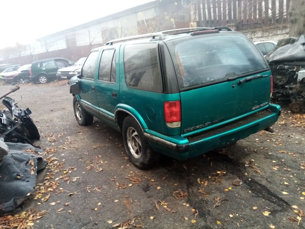 Chevrolet Blazer ІІ s-10 (1990-1997) автошрот авторозборка запчастини