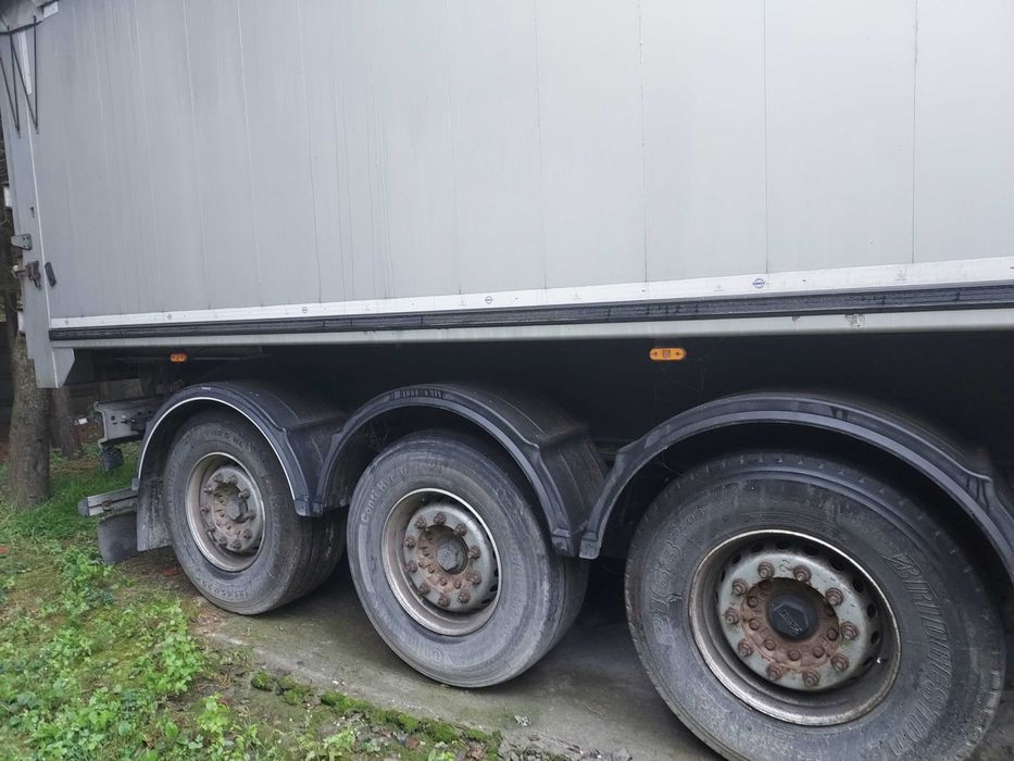 Naczepa Bodex KIS3B rok prod 2019, poj. 45m3, 2 szybry, 1 właściciel