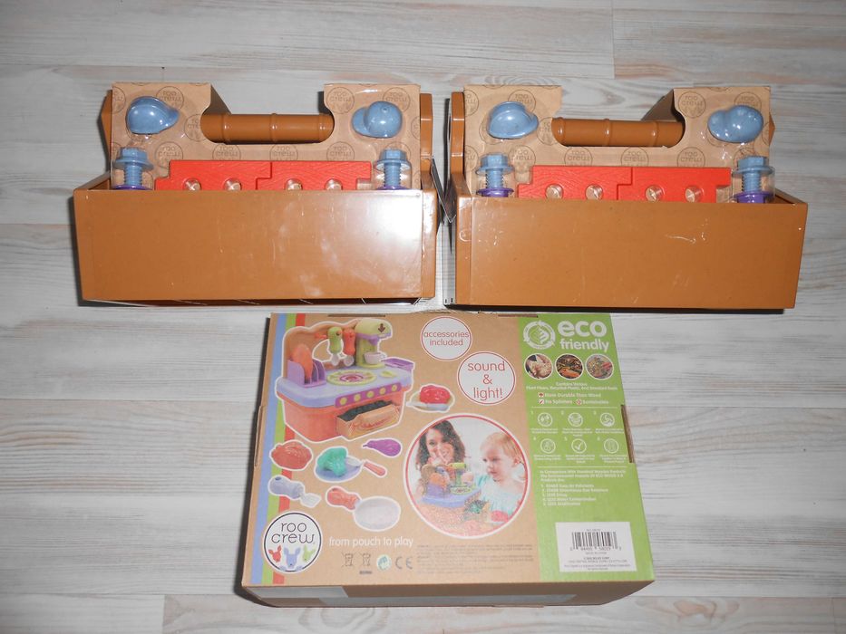 Набори інструментів в ящичках та кухня Roo Crew.