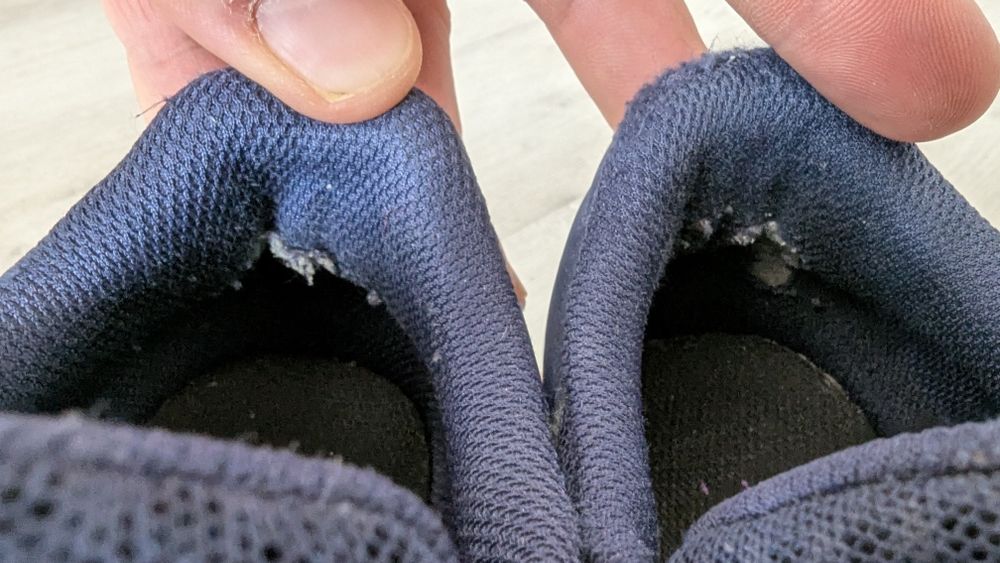 Asics Upcourt 5 GS rozmiar EU 38 , US 5 1/2 , 24 cm siatkówka halówki