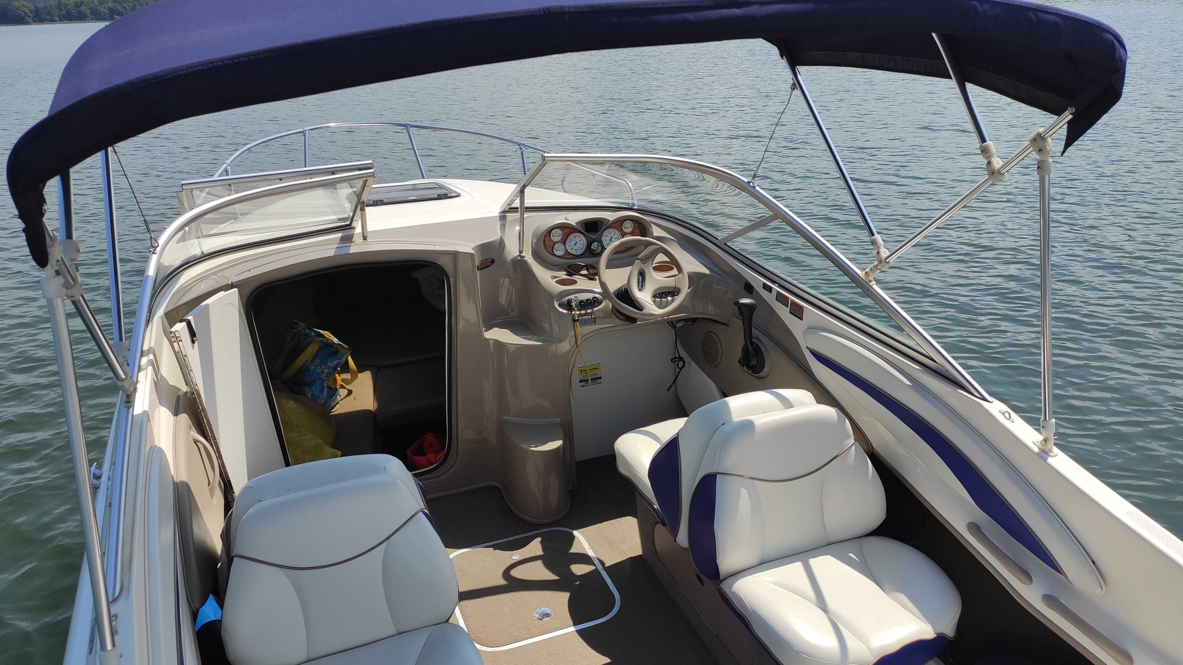 Bayliner 212 / łódz motorowa / motorówka / kabinówka