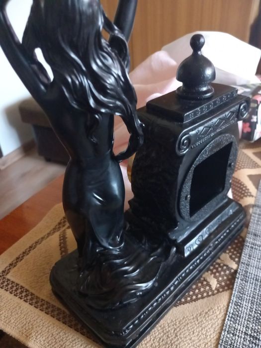 Zegar kominkowy w stylu retro