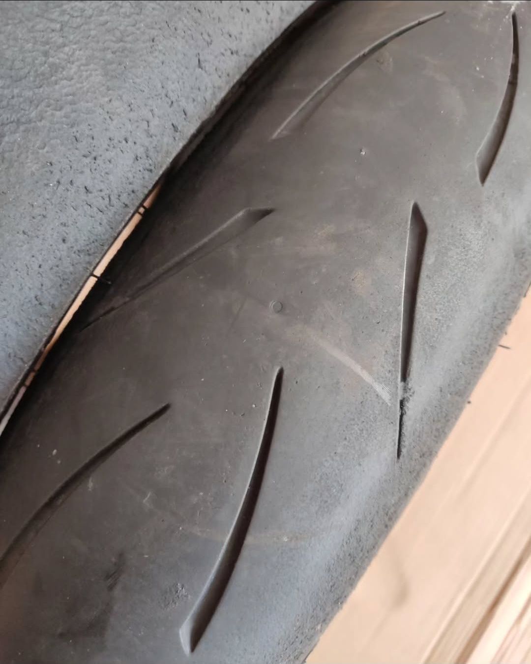 120/70 + 180/55 zr17 racetec K3 dot 0222 metzeler