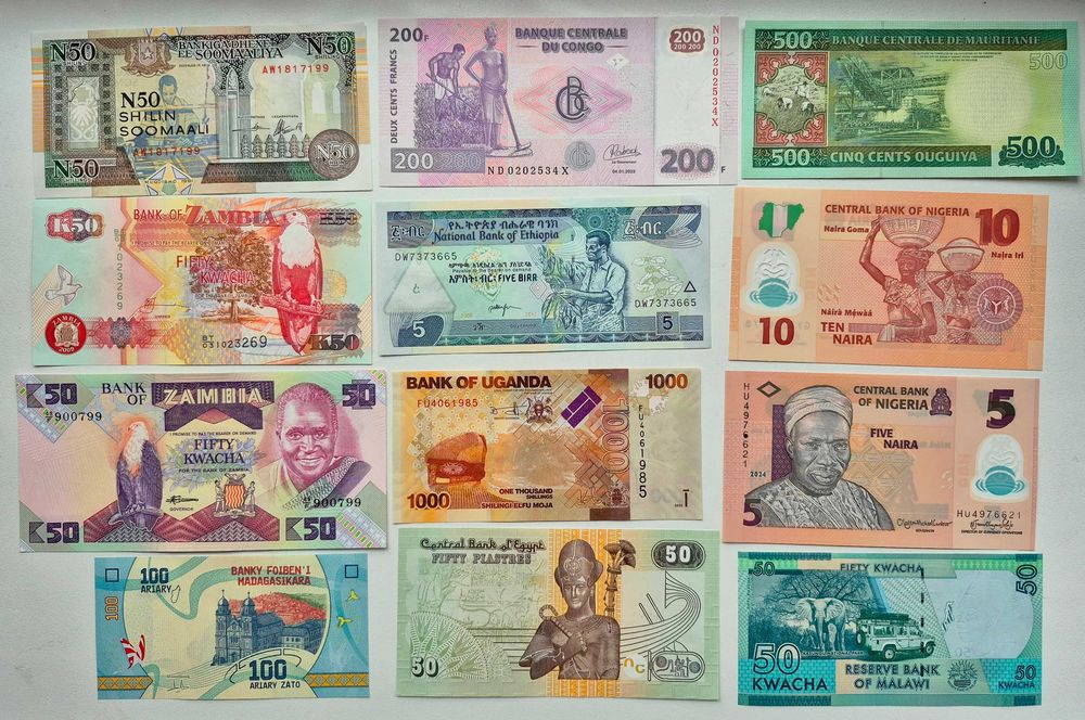Набір банкнот Африки 1990 - 2000 років 12 бон без повторів UNC