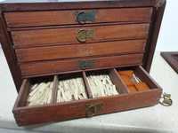 Antigo jogo Mah-Jong chinês com caixa em madeira original