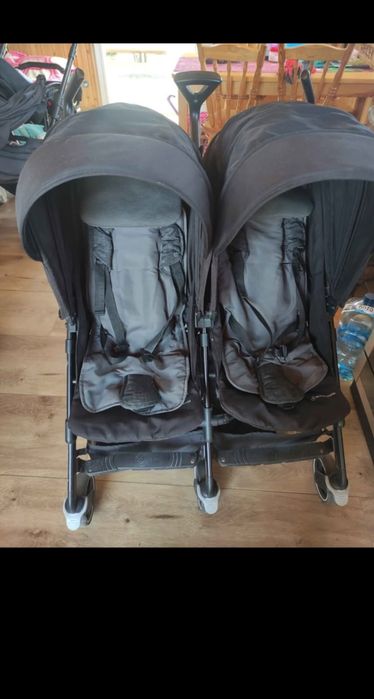 Wuzek Maxi Cosi dla dwójki dzieci