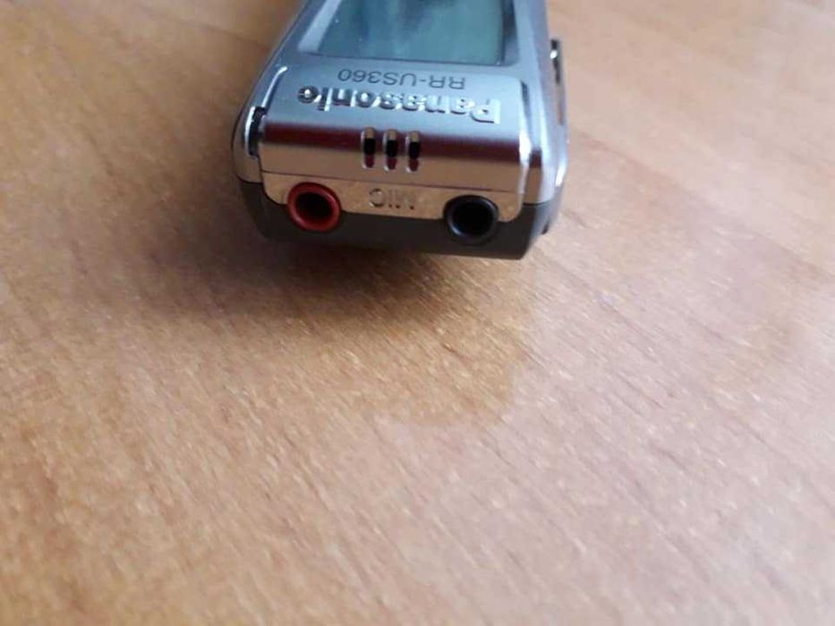 Диктофони портативний рекордер Panasonic RR-QR180