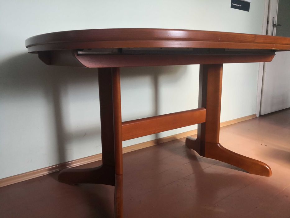 Stół drewniany, rozkładany