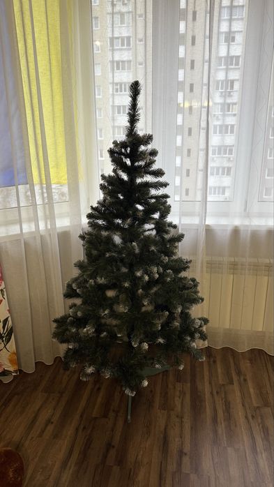 Ялинка «Снігова Королева»