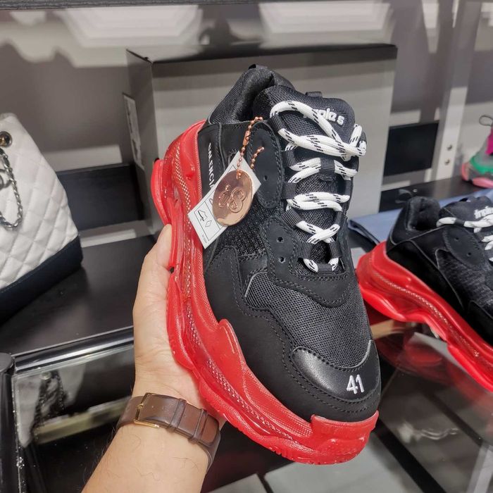 Balenciaga Buty z czerwoną podeszwą