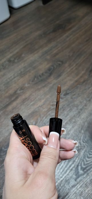 Гель для брів Avon коричневий Гель для бровей 3.3 мл