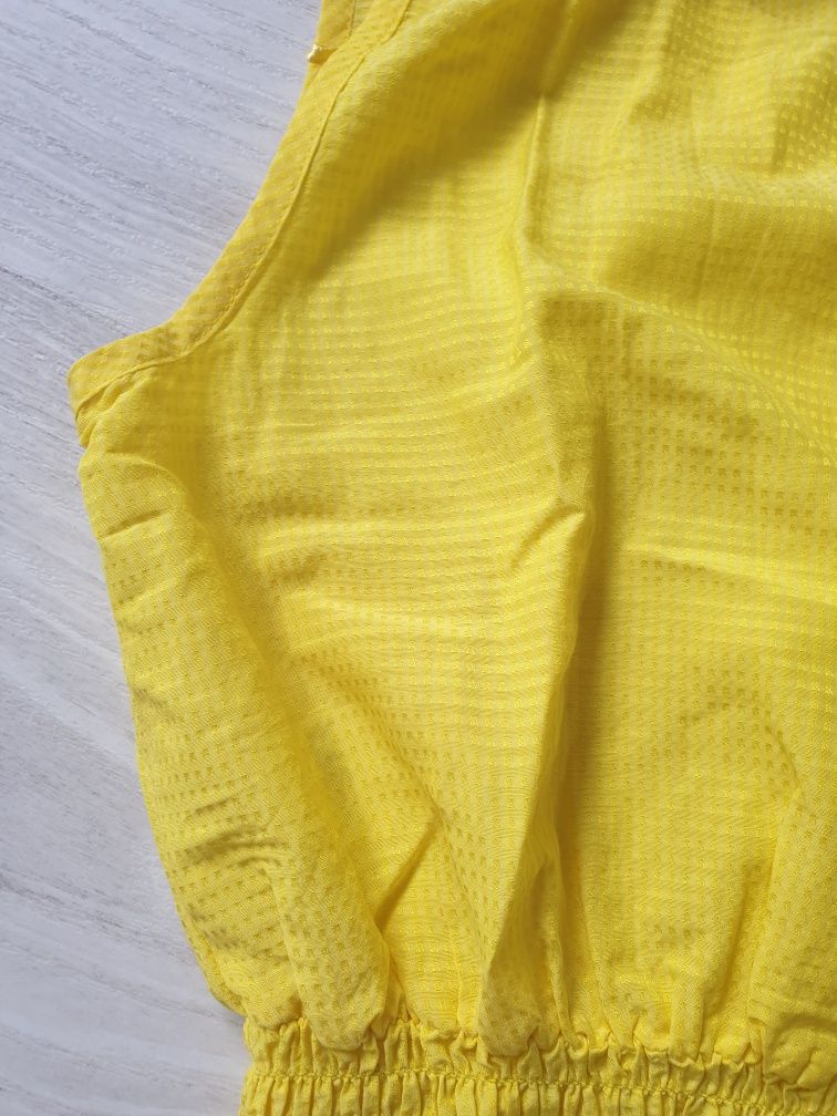 Żółta bluzka z falbanką i guziczkami New Look
