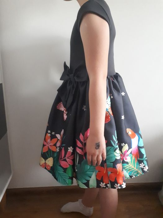 Sukienka dziewczęca elegancka r. 110/16