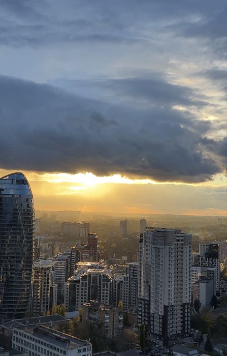 без % генератор є, Печерськ , Коновальця 44 а, Печерськ, центр,